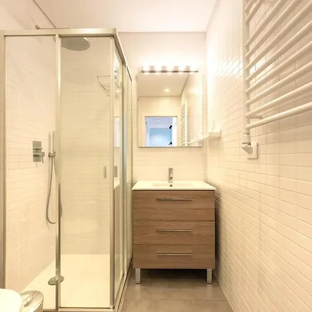 Bairro Alto Bright With Ac Elevator *