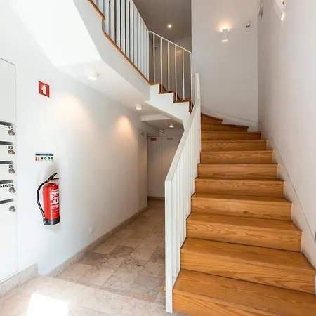 Bairro Alto Bright With Ac Elevator Лиссабон
