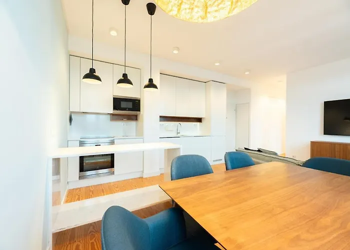 Bairro Alto Bright With Ac Elevator Apartman *